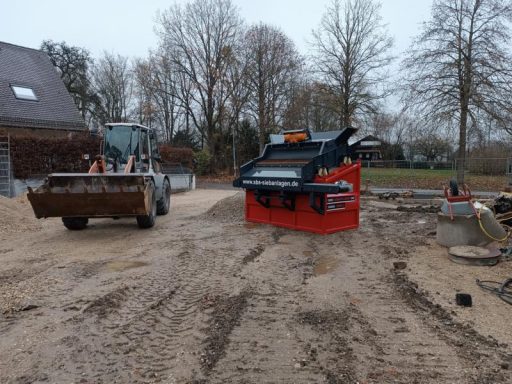 Siebanlage Aushub Aushubaufbereitung Aushub sortieren Aushub Siebtechnik Aushub fraktionen trennen Aushubklassifizierung Aushub Filtration A