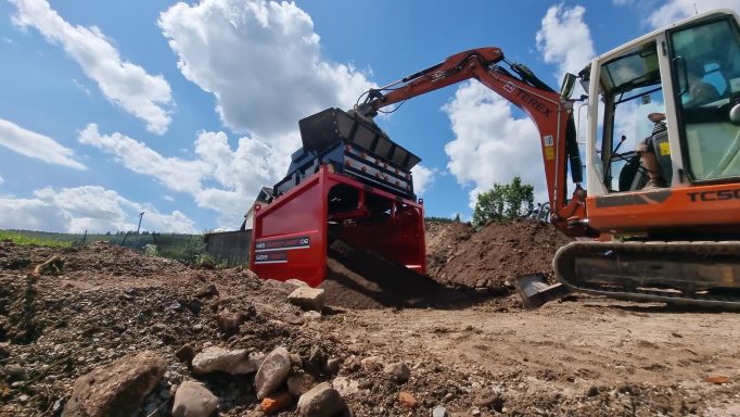 Bodenrecycling Erde sortieren Mutterbodensieb Siebgeräte für Erde Bodenfilteranlage Mutterbodenklassifikation Siebverfahren für Mutterboden