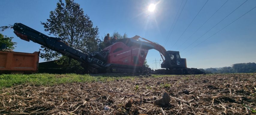 Bauschuttbrechen steinebrechen pflastersteinebrechen großesteinebrechen leiserbrecher anlagenbrecher brechanlage kleinebrechanlage schönebre