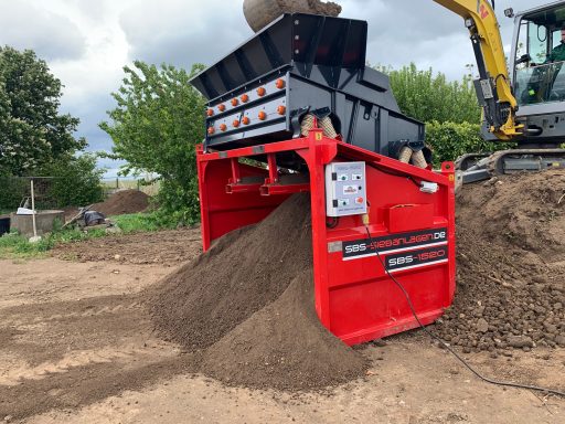 Siebanlage Humus Humusaufbereitung Humus sortieren Humus Siebtechnik Sieben von Humus Humus Fraktionen trennen Humus Filtration Humus Siebma