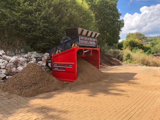 Siebanlage Mutterboden Boden Siebmaschine Erde Siebanlage Mutterbodenaufbereitung Siebtechnik Boden Bodenrecycling Erde sortieren Mutterbode